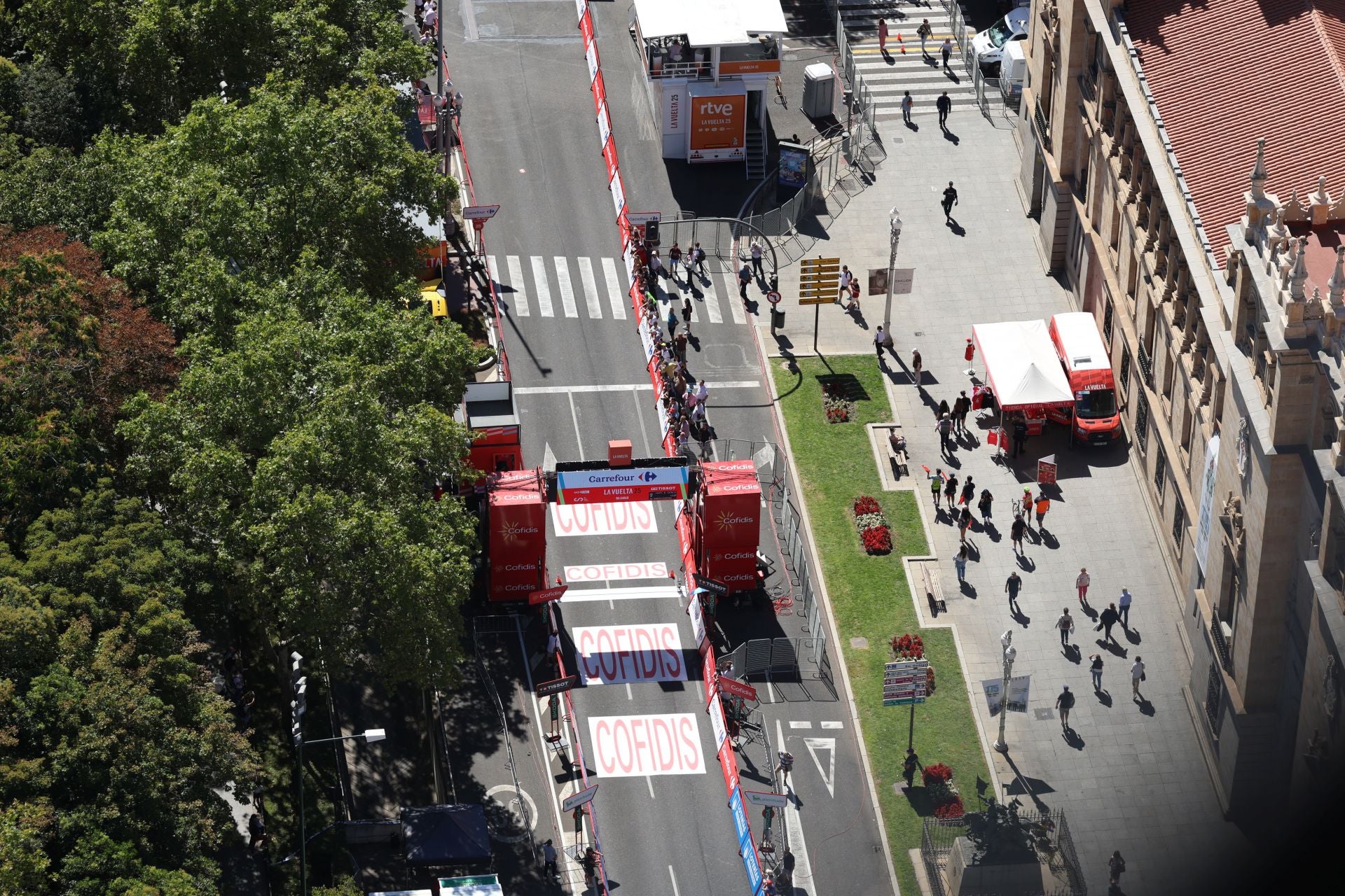 Las imágenes de La Vuelta a través del helicoptero de la Guardia Civil