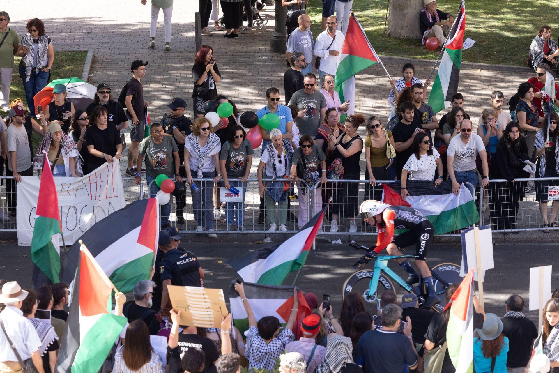 Imágenes de las protestas propalestinas en La Vuelta
