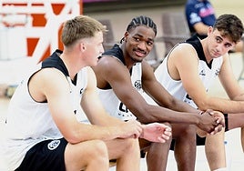 Los jugadores del UEMC Valladolid, durante un entrenamiento de esta pretemporada.