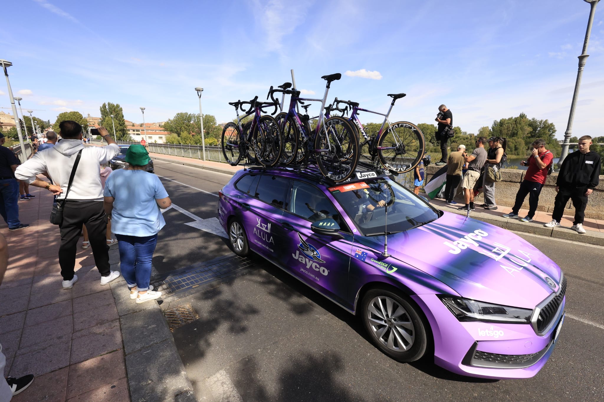 El paso de la Vuelta por Salamanca: más aplausos que banderas y un líder &#039;pillo&#039;