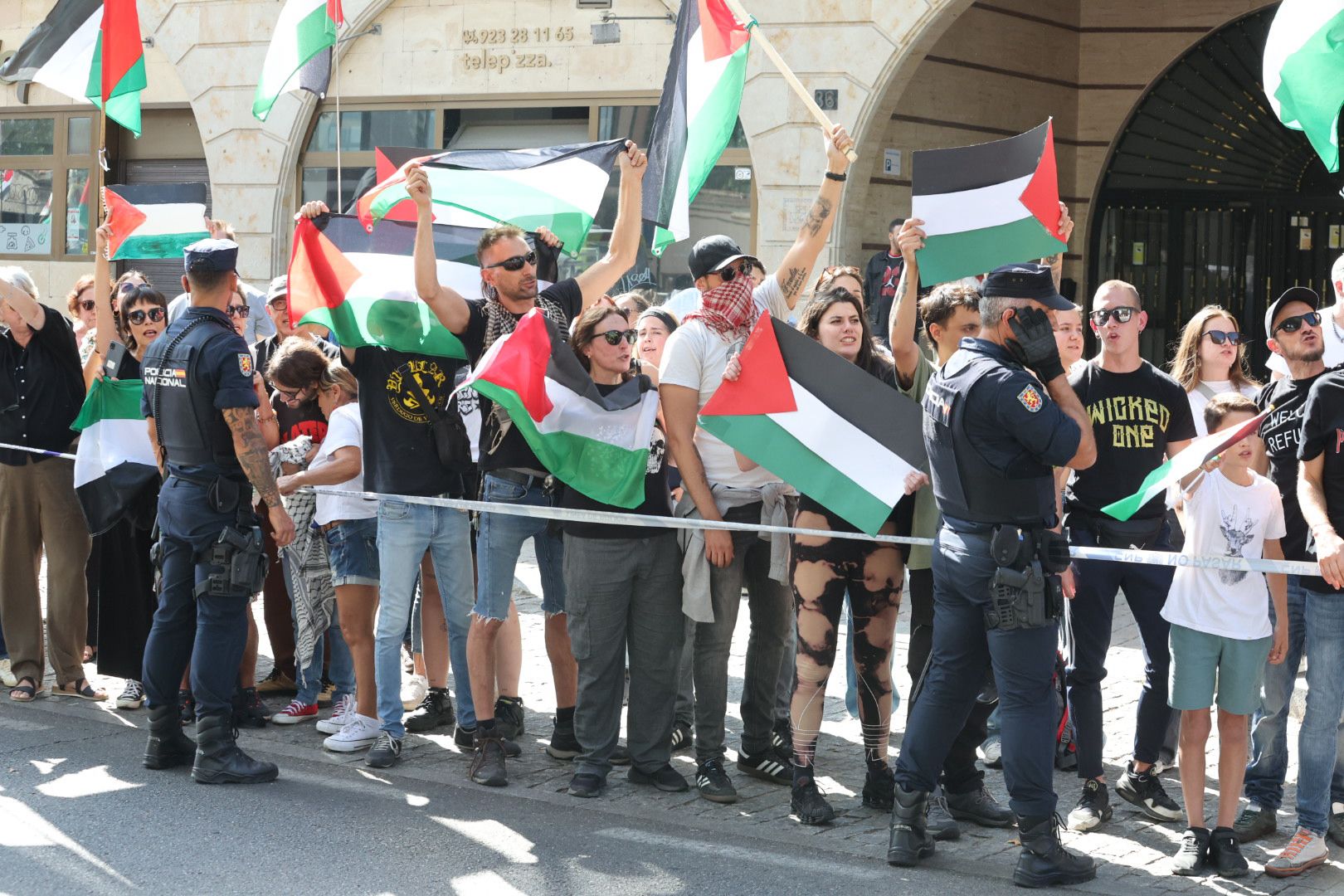 El paso de la Vuelta por Salamanca: más aplausos que banderas y un líder &#039;pillo&#039;