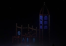 Los drones 'dibujan' a Valladolid en su cielo nocturno