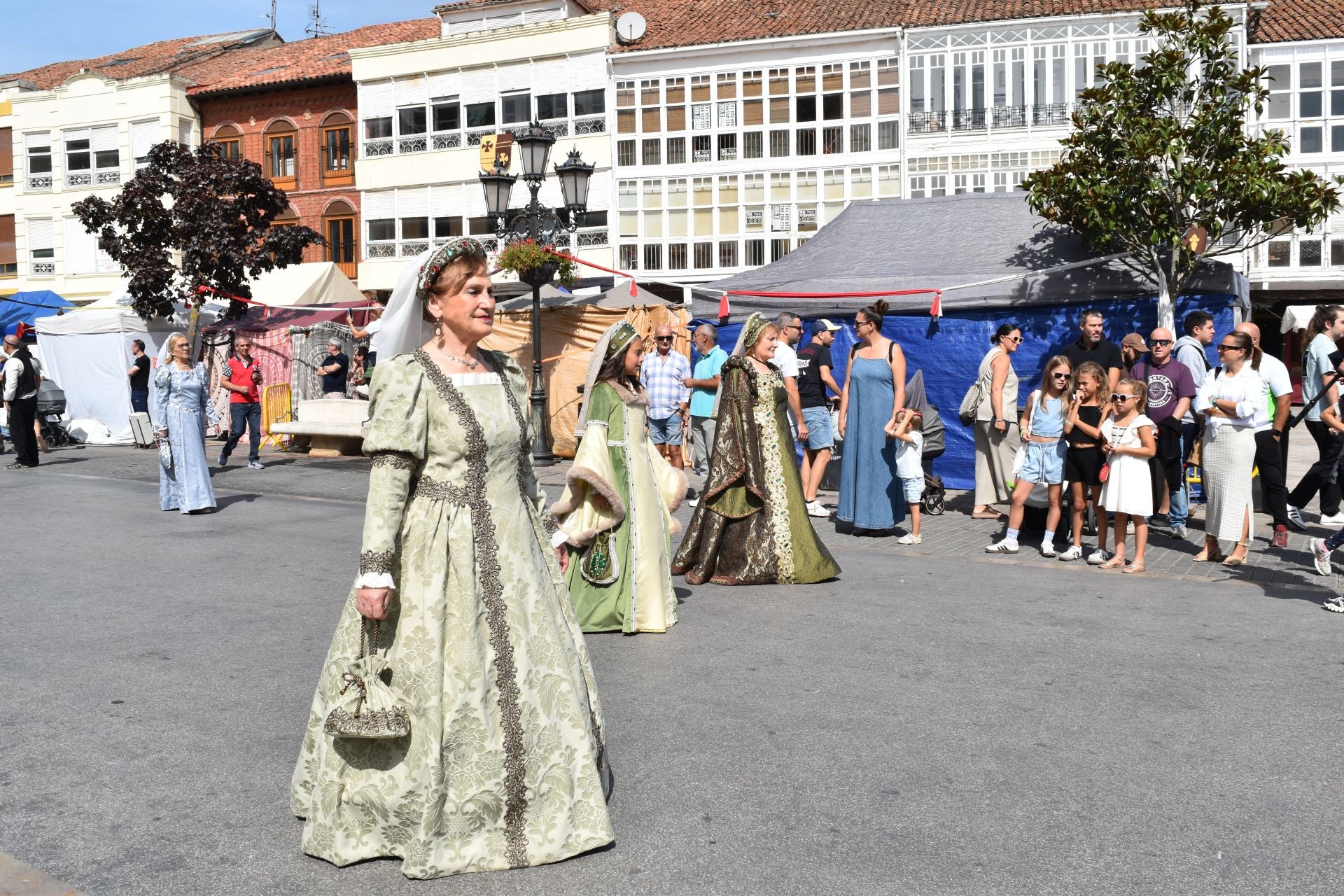 Carlos I y su hermana Leonor regresan a Aguilar de Campoo