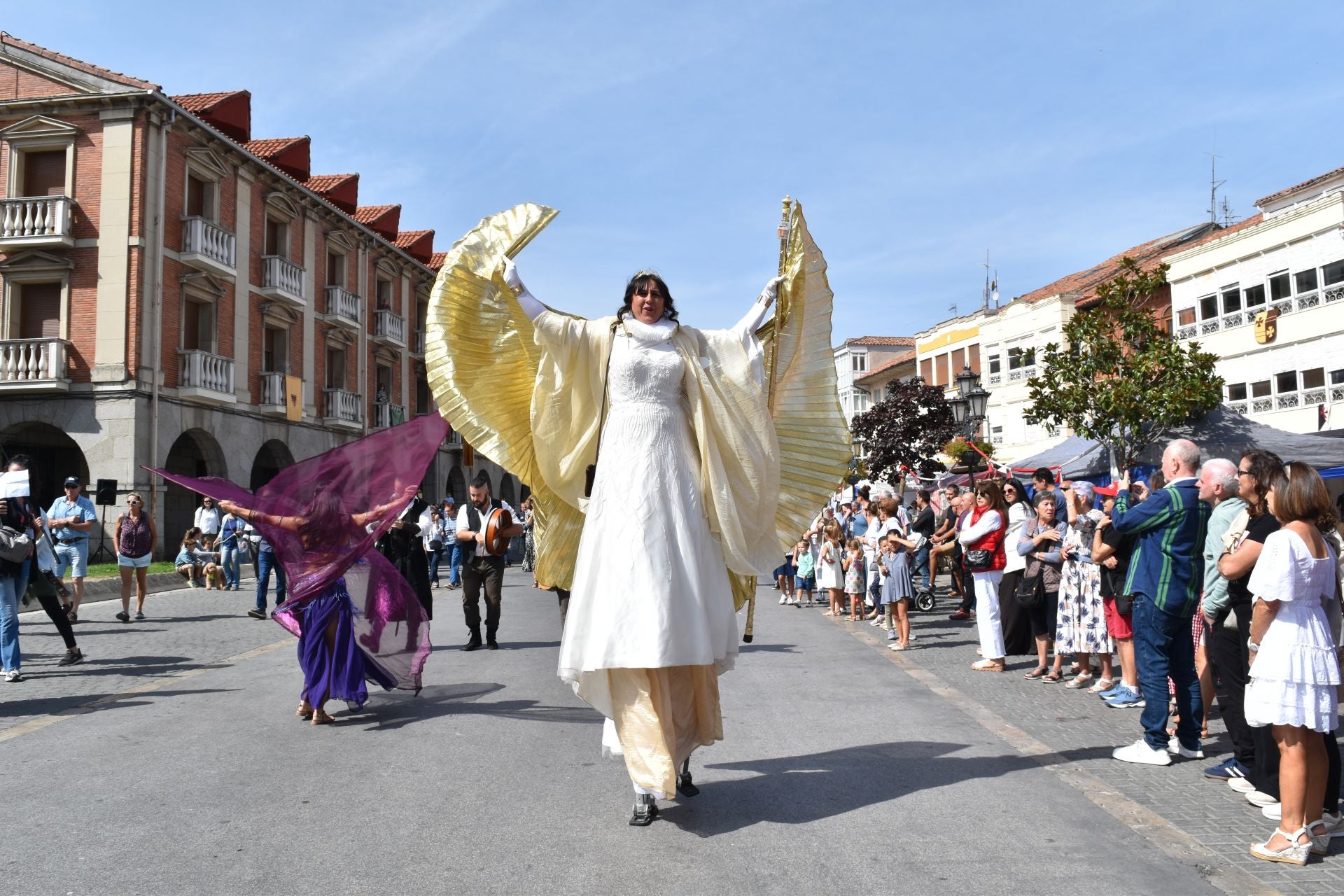 Carlos I y su hermana Leonor regresan a Aguilar de Campoo