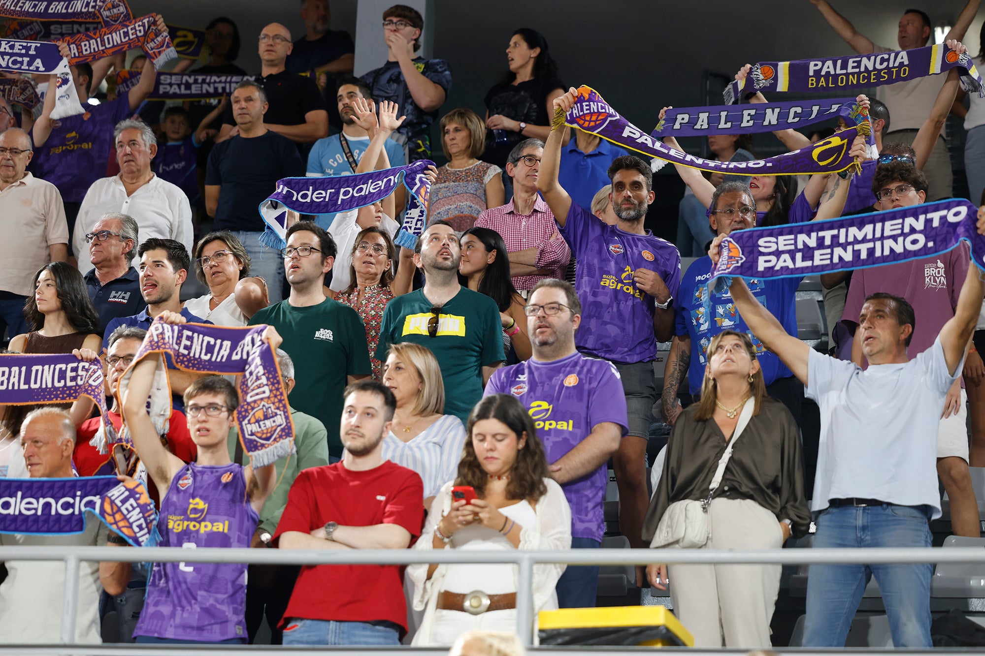 Búscate en las gradas de la final de la Copa Castilla y León de Baloncesto