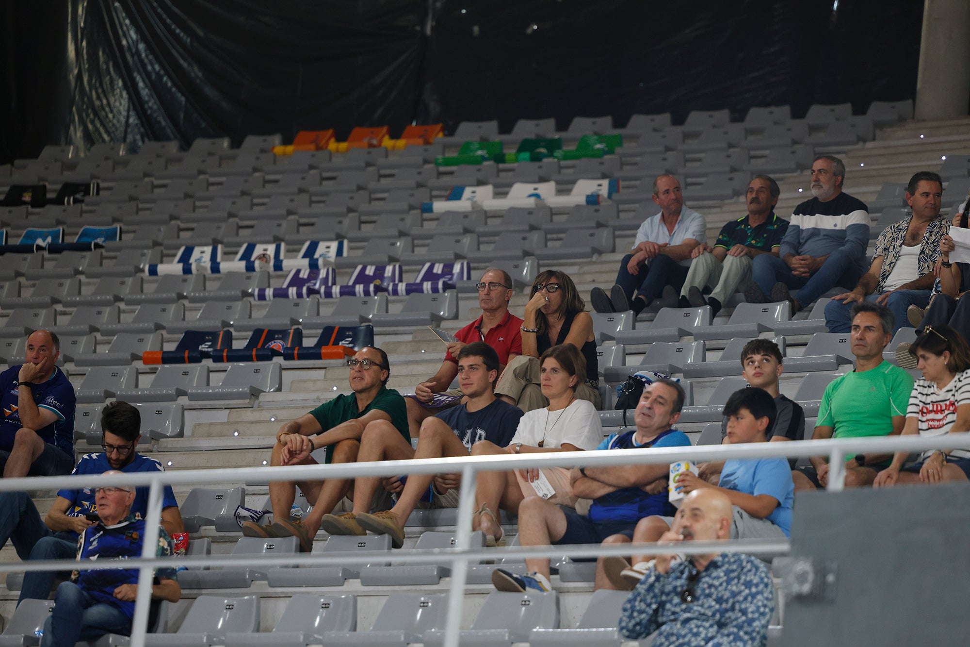 Búscate en las gradas de la final de la Copa Castilla y León de Baloncesto