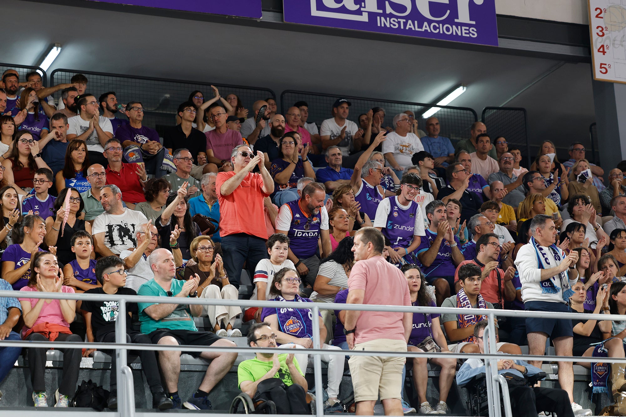 Búscate en las gradas de la final de la Copa Castilla y León de Baloncesto