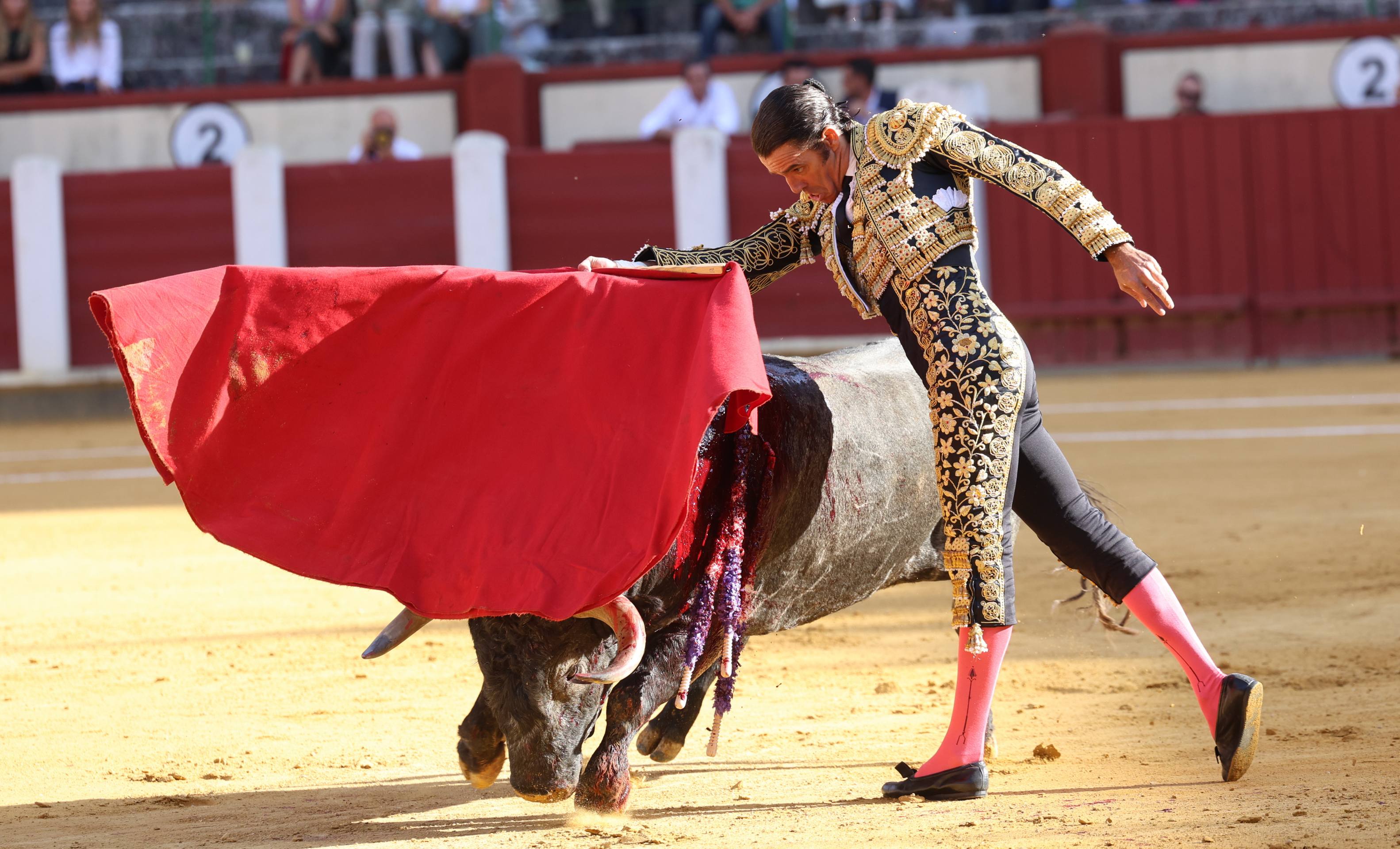 La corrida de toros de Uceda Leal, Jiménez Fortes y Rufo, en imágenes