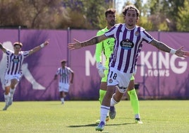 Xavi Moreno celebra su gol