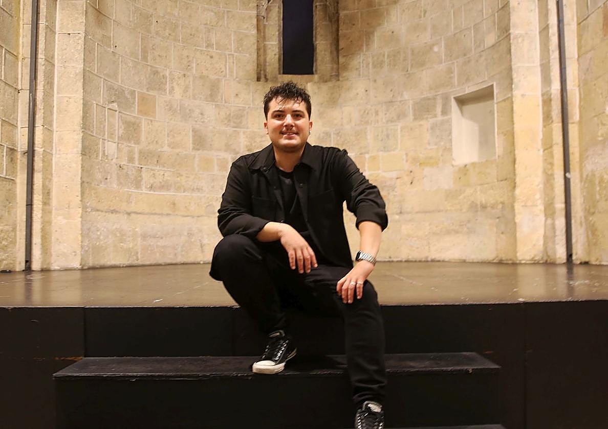 Sergio Mínguez, en el escenario de San Nicolás.