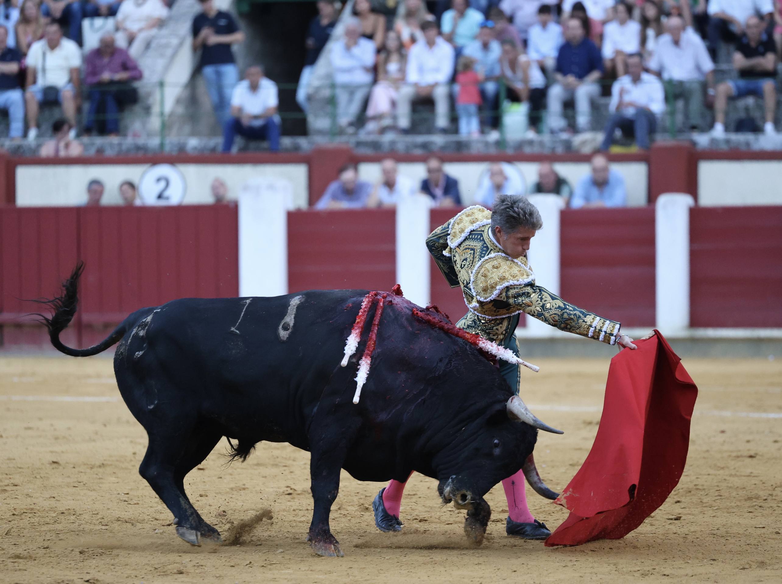 La corrida de El Fandi, Escribano e Ismael Martín, en imágenes