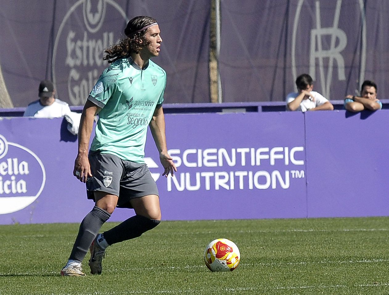 Fotos del partido entre la Segoviana y el Valladolid B