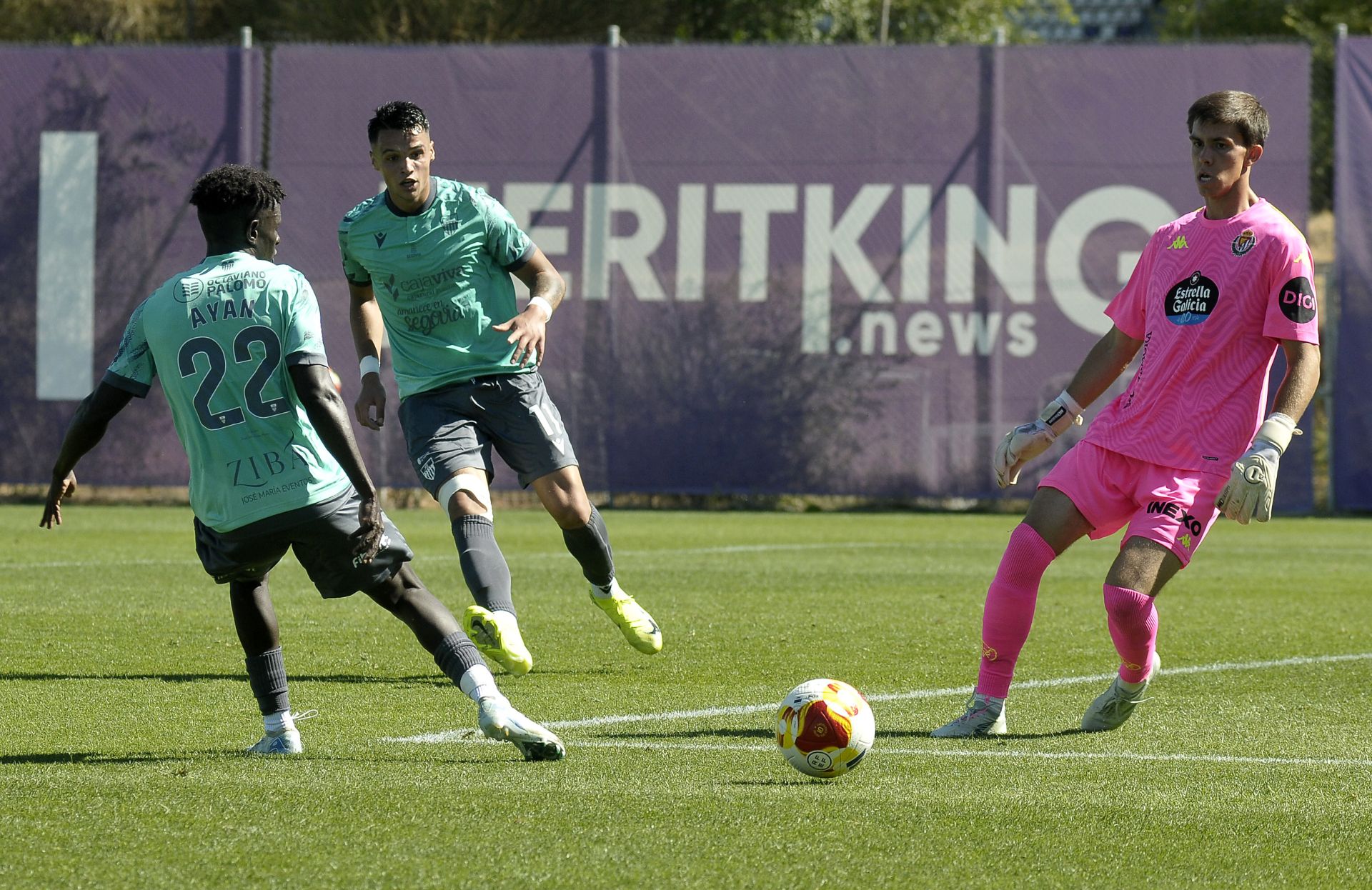 Fotos del partido entre la Segoviana y el Valladolid B