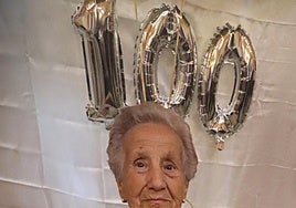 Así celebró la riosecana María Milán su siglo de vida