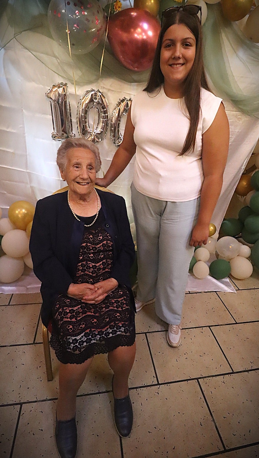 Así celebró la riosecana María Milán su siglo de vida