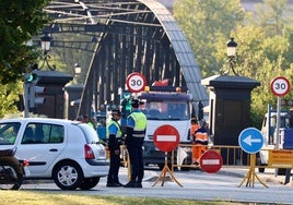 El Puente Colgante, cortado al tráfico