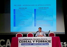 El director general de la Política Agraria Comunitaria, Ángel Gómez, durante la jornada ‘Tecnología en cereal y forraje’.