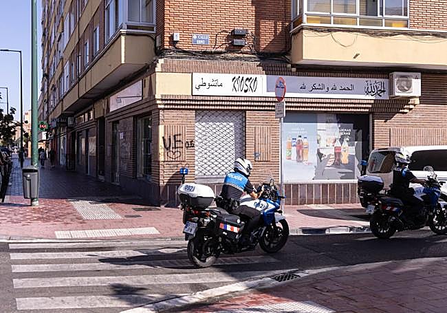 Quiosco de la avenida de Segovia, en Delicias, desde donde daban salida a los productos robados.