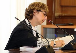 Inmaculada Martínez, fiscal jefe de Segovia, durante un juicio.