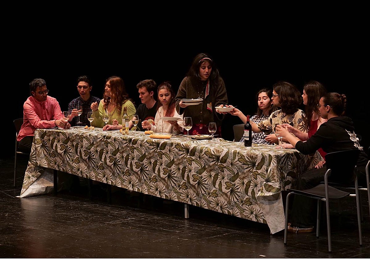 Un momento de 'Todo queda en familia', que se representa este fin de semana en el Cervantes.