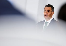Pedro Sánchez, ayer durante una rueda de prensa con el canciller de Alemania, Friedrich Merz.