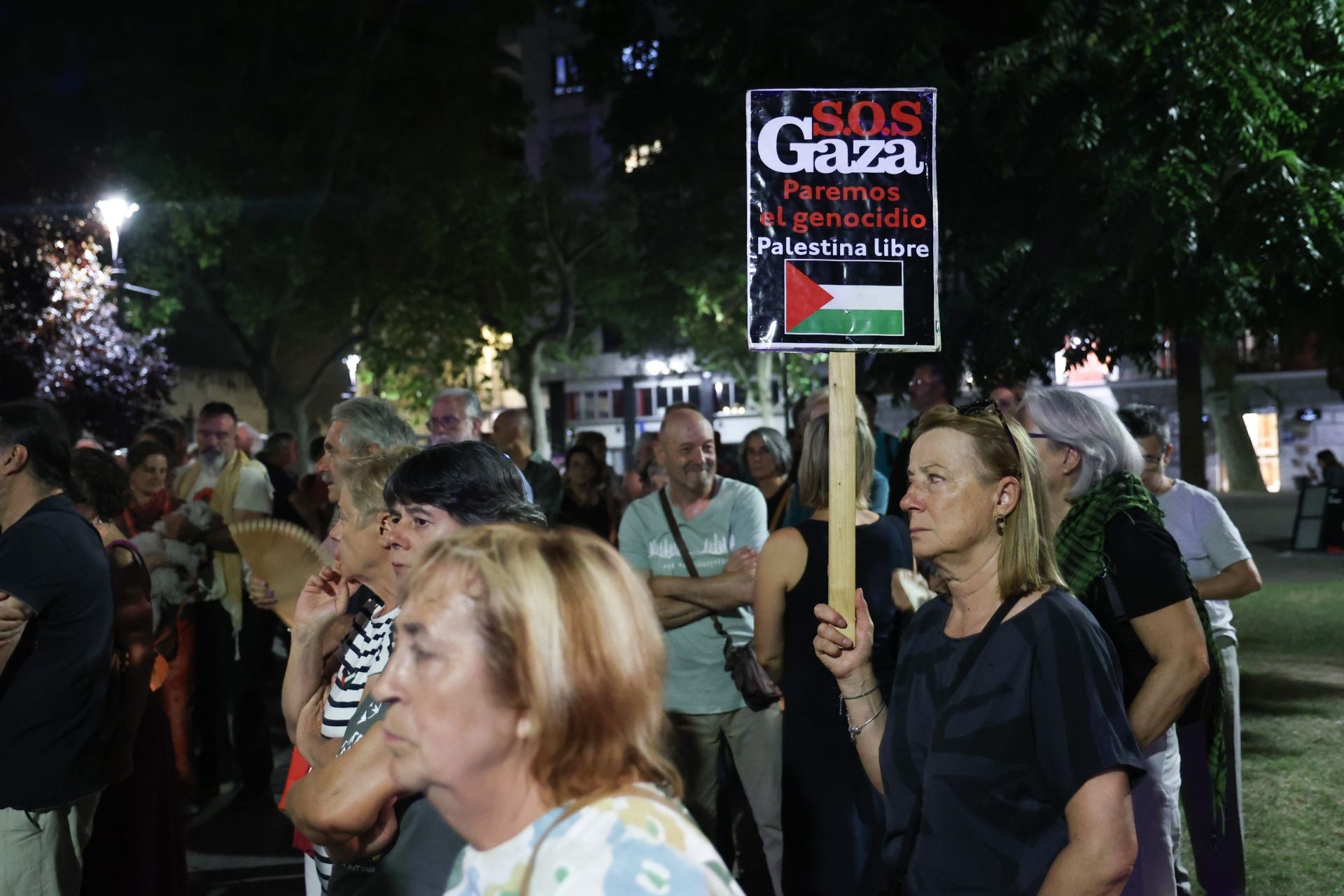 Las imágenes de la primera concentracion a favor de Palestina tras La Vuelta