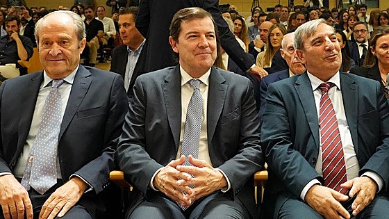 Mañueco avanza unos Presupuestos basados en la baja fiscalidad y el suelo industrial asequible