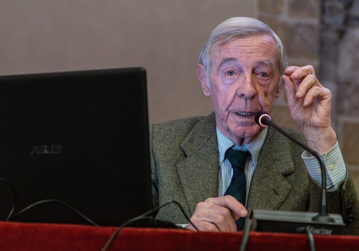 José Antonio Ruiz Hernando, durante una conferencia en San Quirce.