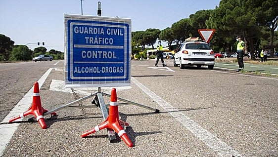 Descienden los positivos por alcohol al volante mientras se disparan los de drogas