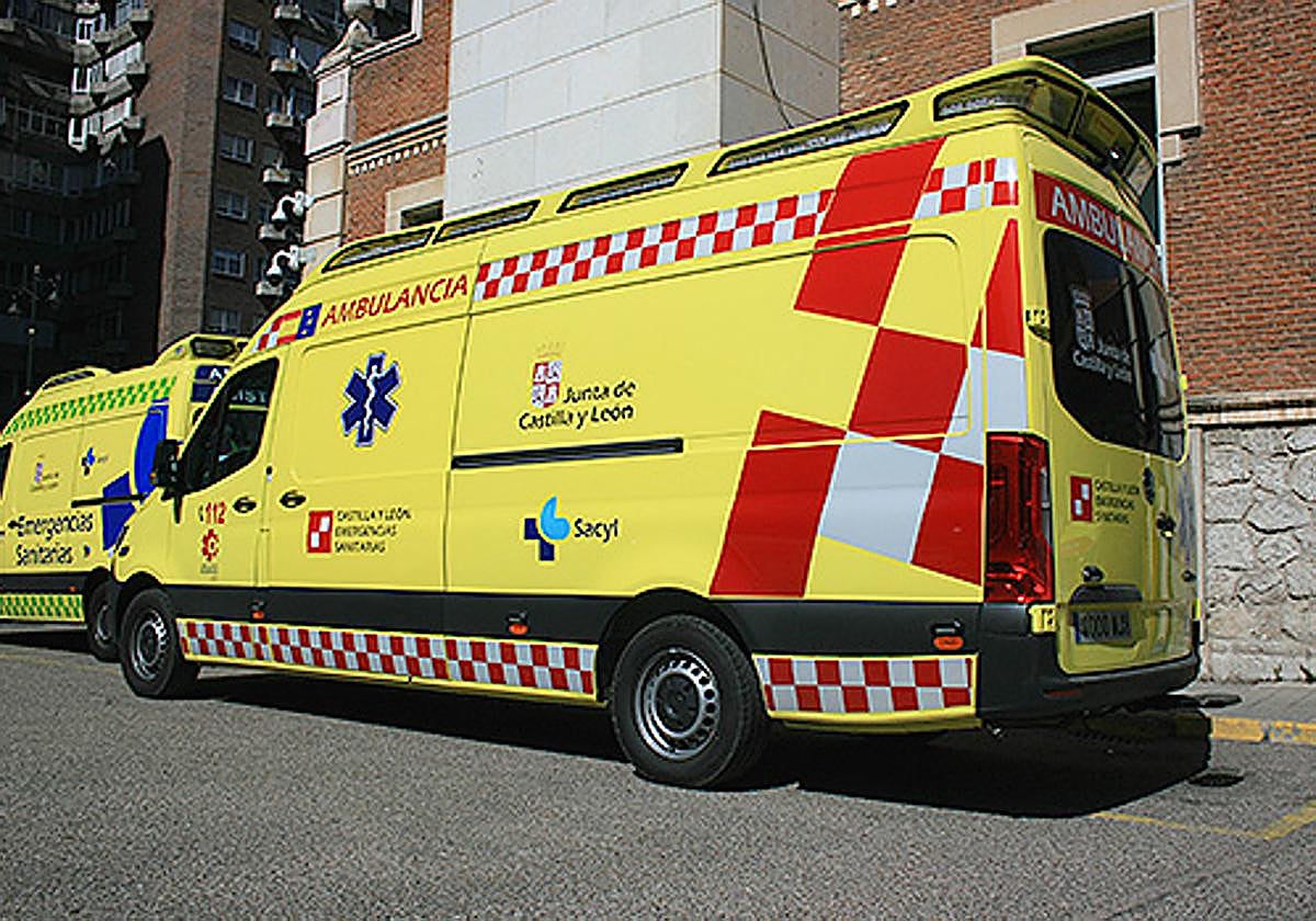 Una ambulancia de Sacyl, en una imagen de archivo.