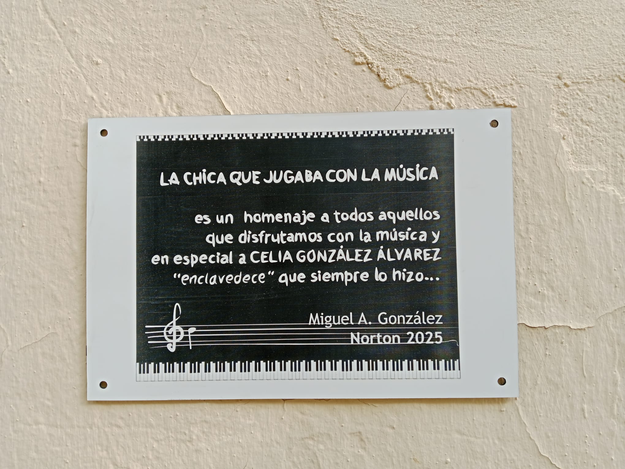 El nuevo mural de San Pedro Regalado-Viveros en imágenes