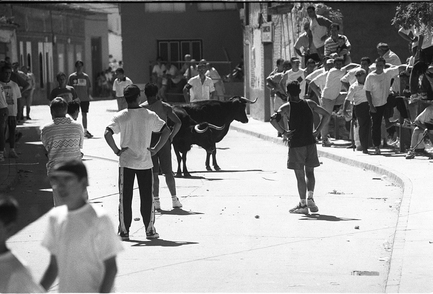 Encierros por las calles de la localidad durante las fiestas de 1997.
