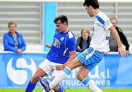Pablo López, en una acción del partido.