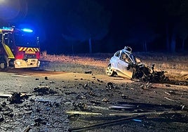 Estado en el que quedó el coche accidentado en la N-122.