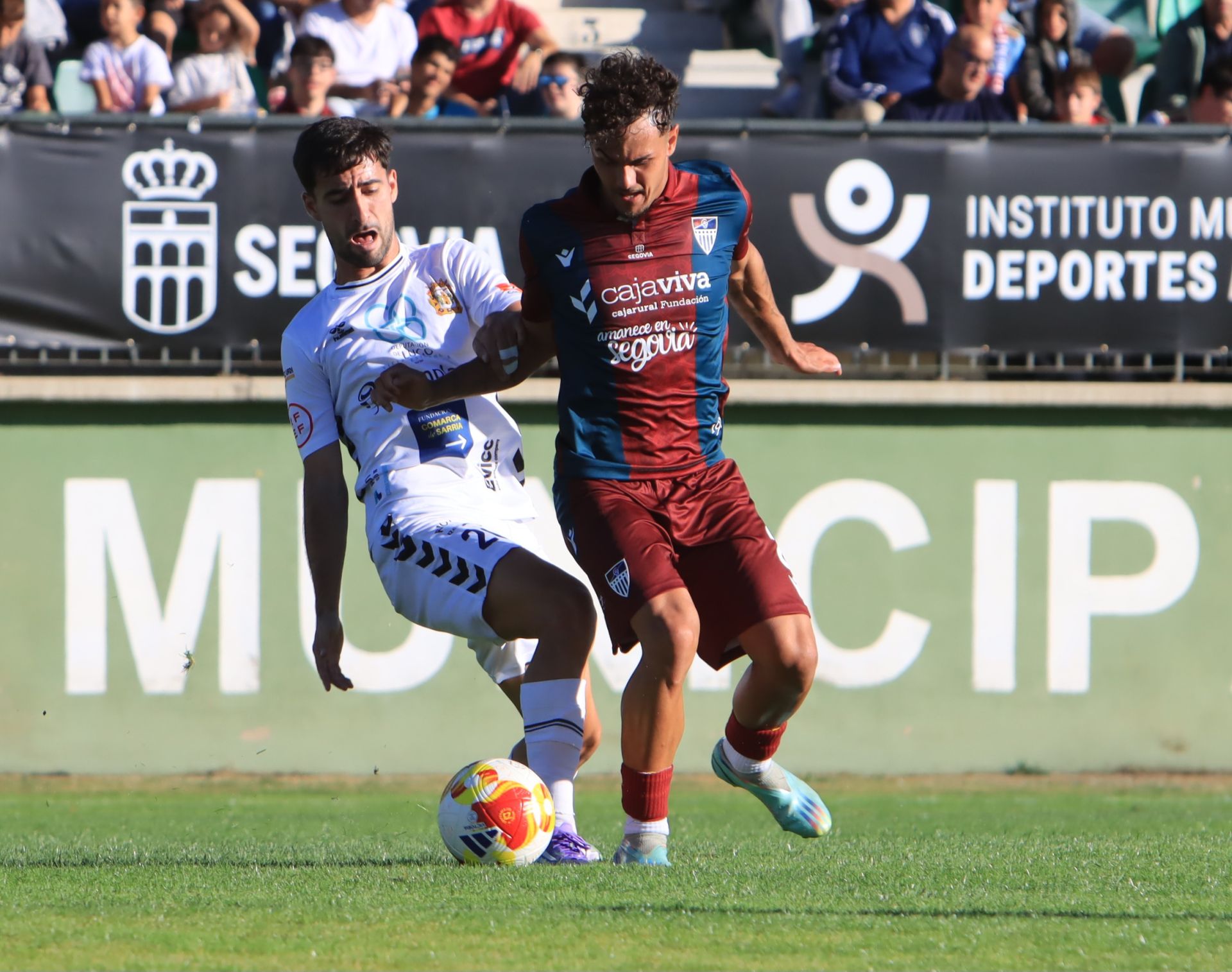 Fotos del triunfo de la Segoviana ante la SD Sarriana