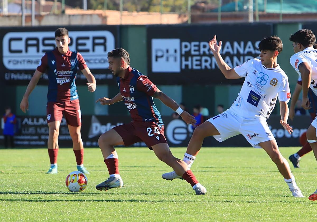 Fotos del triunfo de la Segoviana ante la SD Sarriana