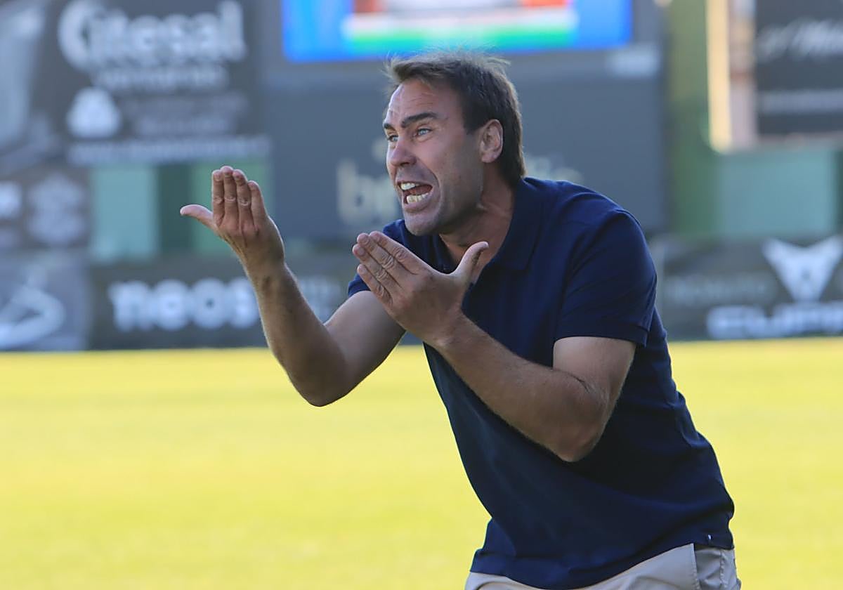Iñaki Bea, durante el partido de este domingo.