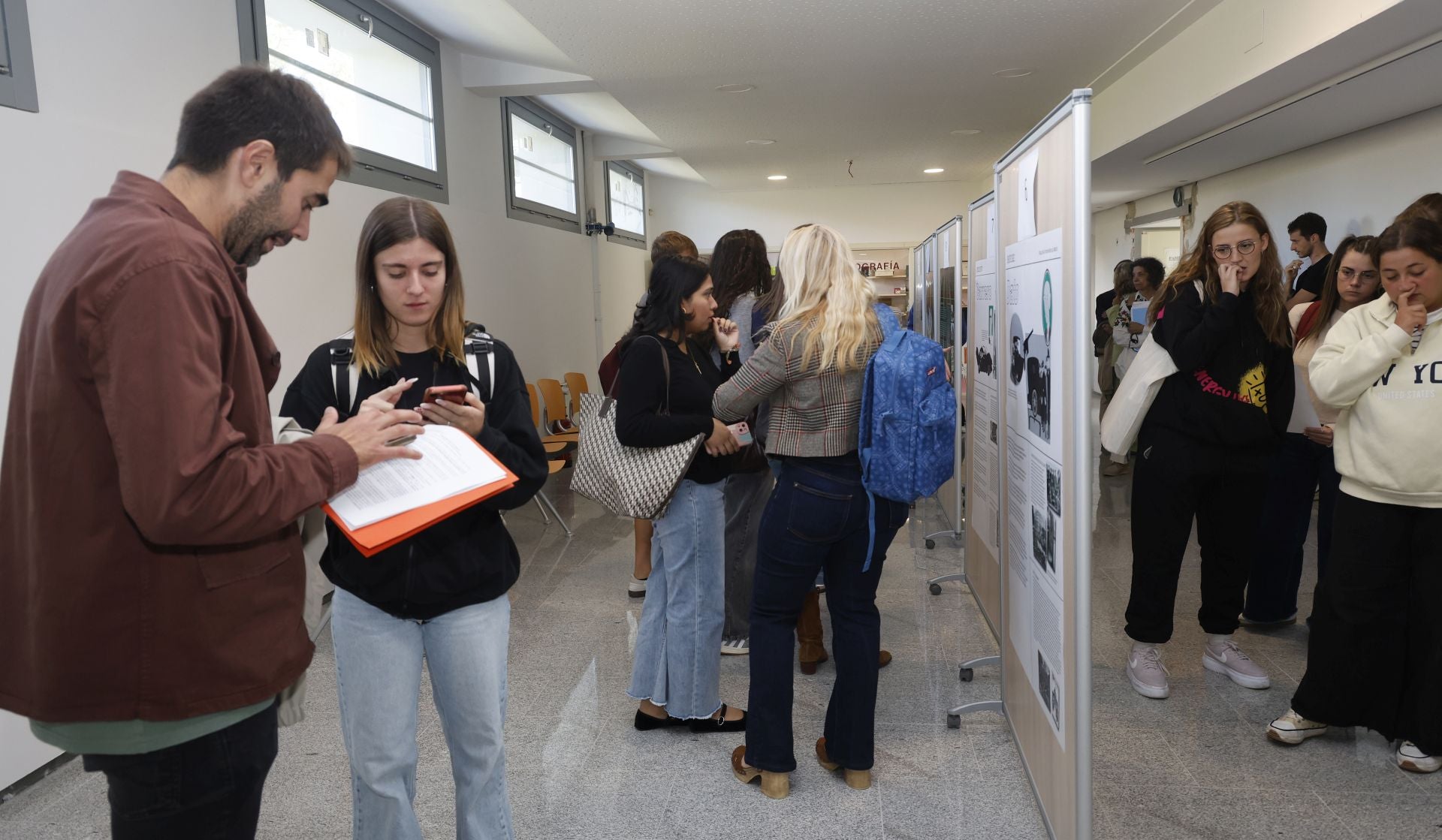 &#039;Magnicidios. Dar en la cabeza&#039; invita a la reflexión en el campus