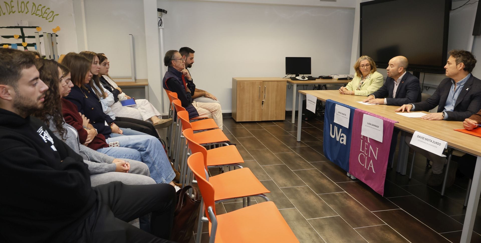 &#039;Magnicidios. Dar en la cabeza&#039; invita a la reflexión en el campus