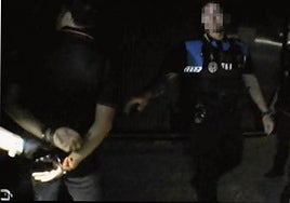 Momento de la detención por parte de la Policía Local de Laguna de Duero.