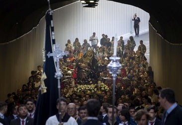 Las Angustias hace promesa ante el Corazón de Jesús