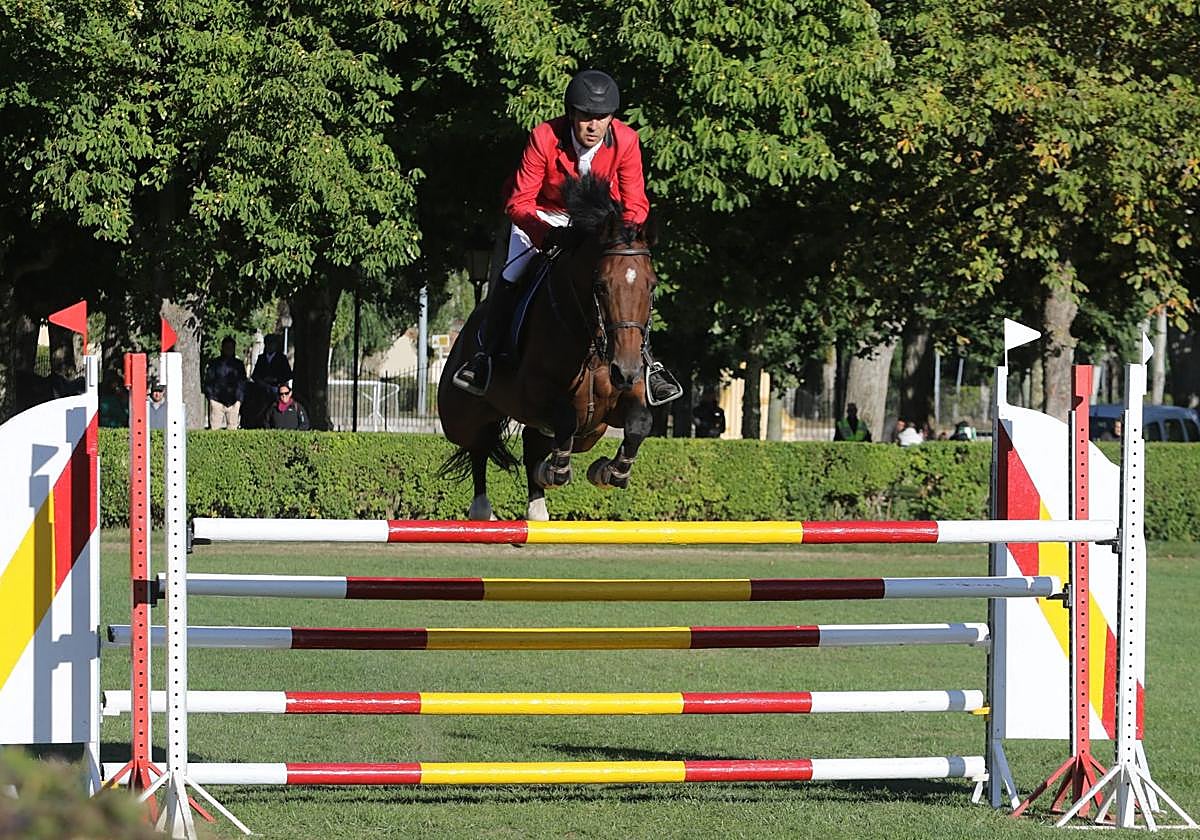 Vicente Garrido, campeón absoluto de Salto de Castilla y León 2025