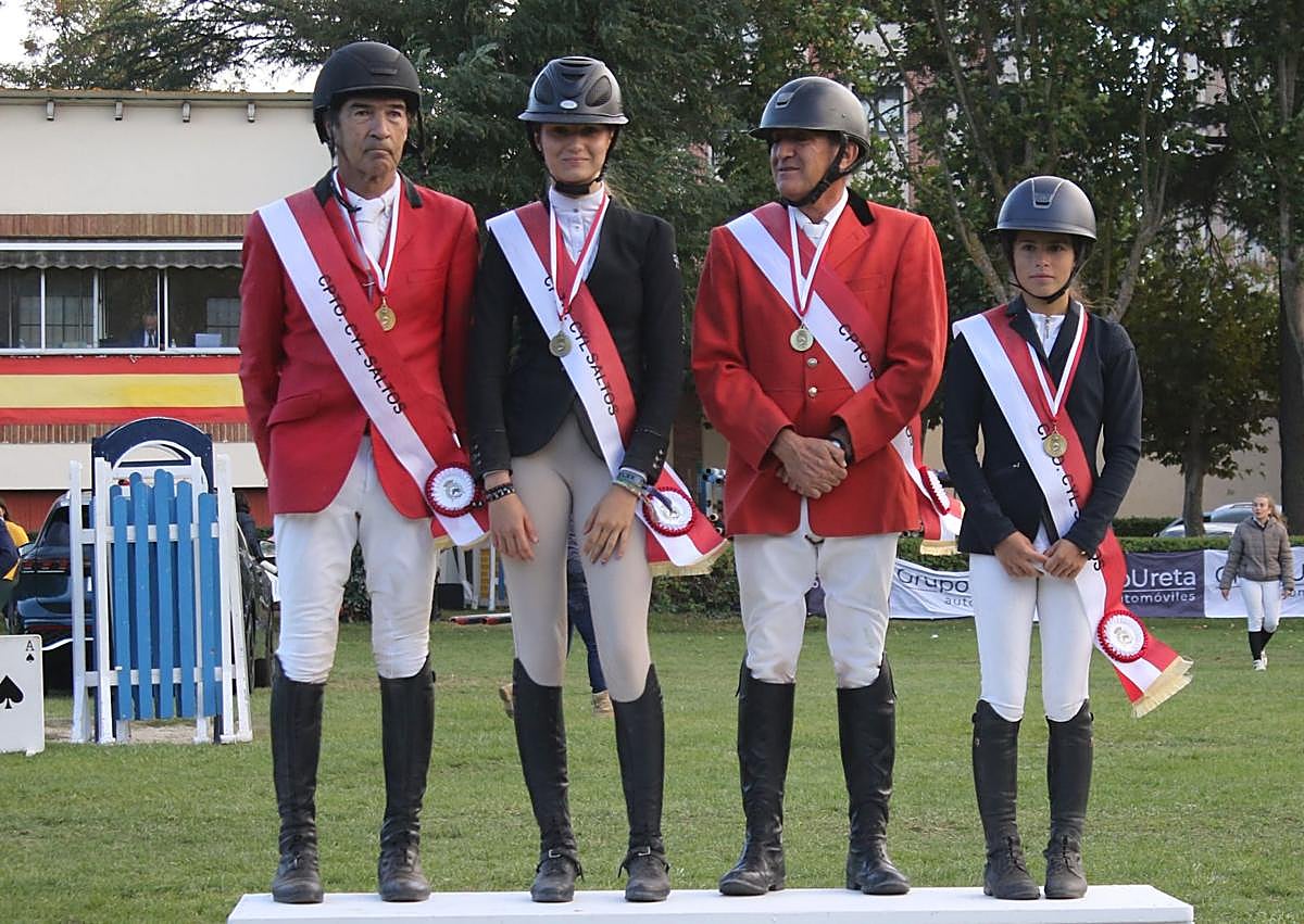 Imagen secundaria 1 - Vicente Garrido, campeón absoluto de Salto de Castilla y León 2025