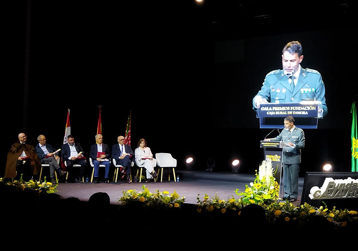 El jefe de la Comandancia de la Guardia Civil de Zamora, Héctor David Pulido, tras recibir el Cuerpo el Premio Zamorano del Año.