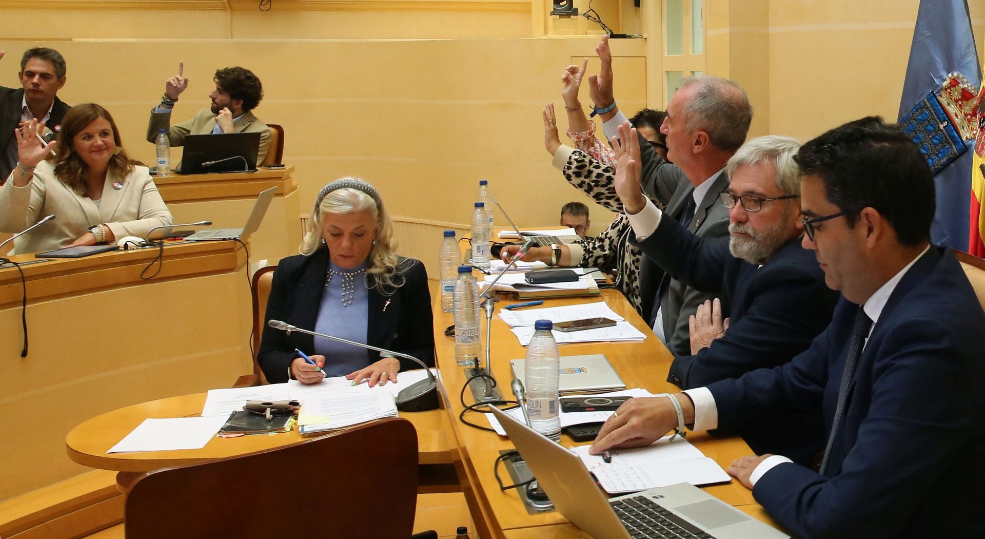El pleno del Ayuntamiento de Segovia, en imágenes