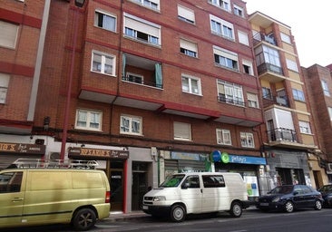 Susto en La Rubia por un incendio en una cocina en el que resultaron intoxicados dos vecinos octogenarios