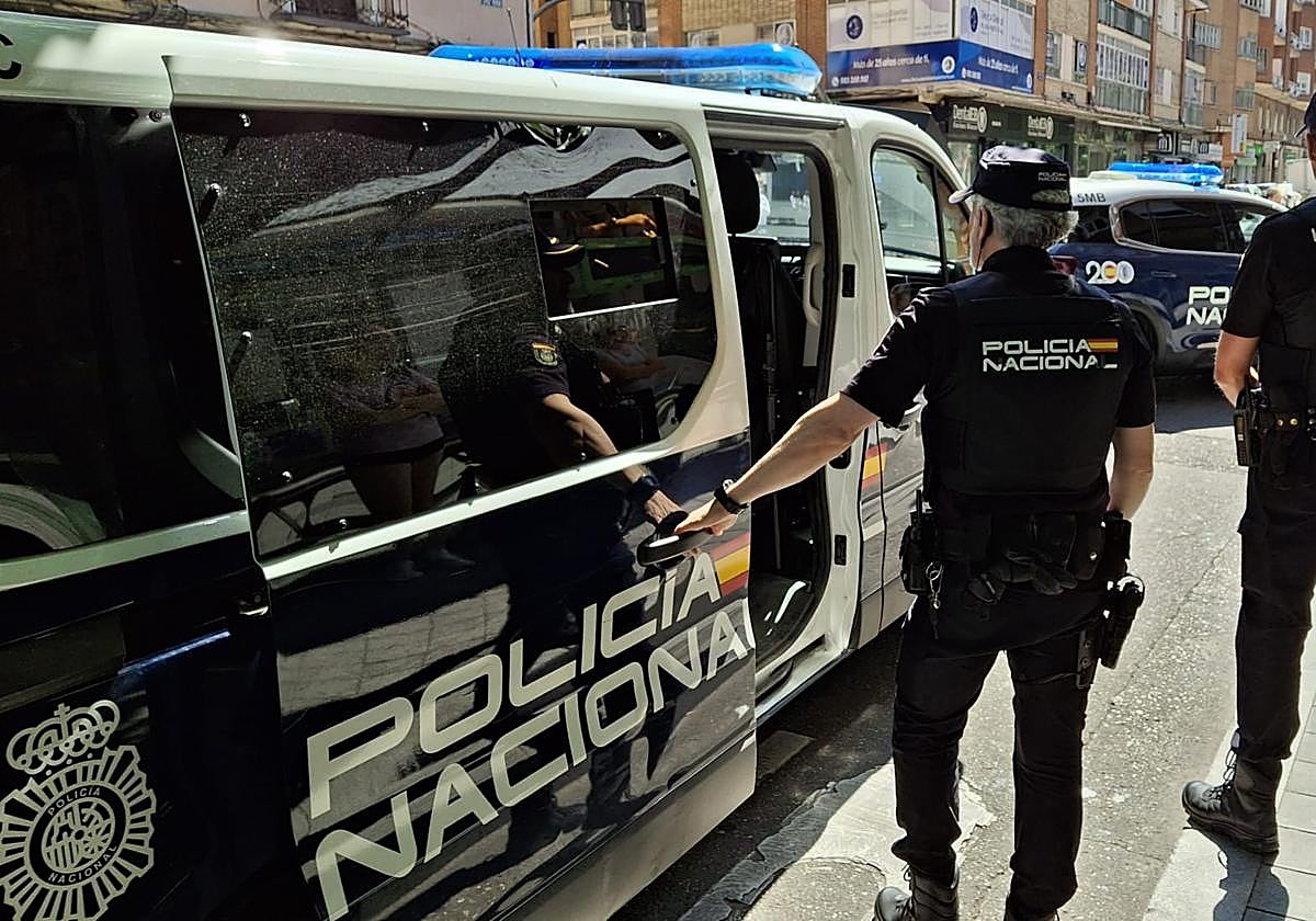 Los sospechosos fueron detenidos por la Policía Nacional.