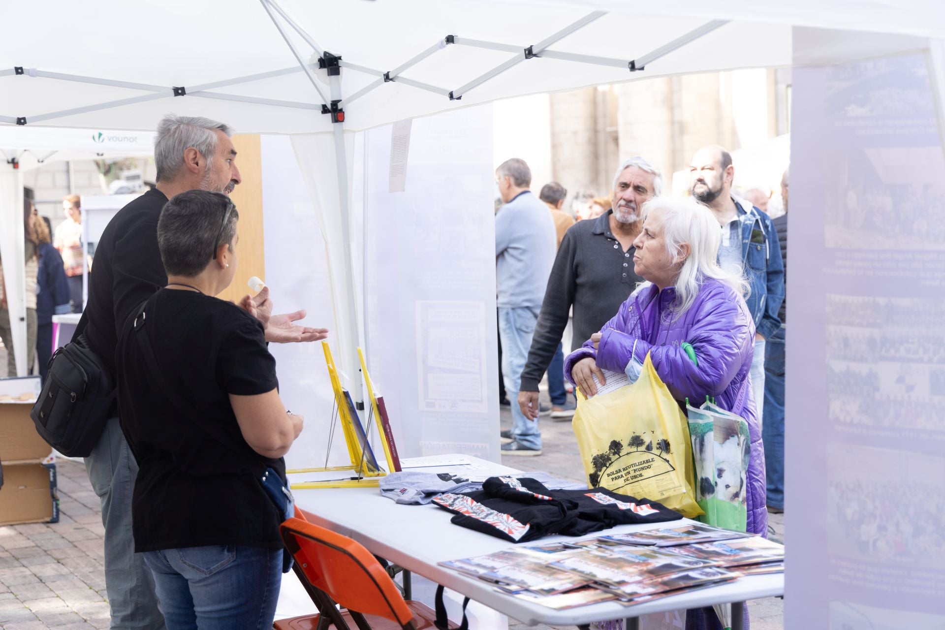 Día de los vecinos en la Plaza de la Universidad de Valladolid