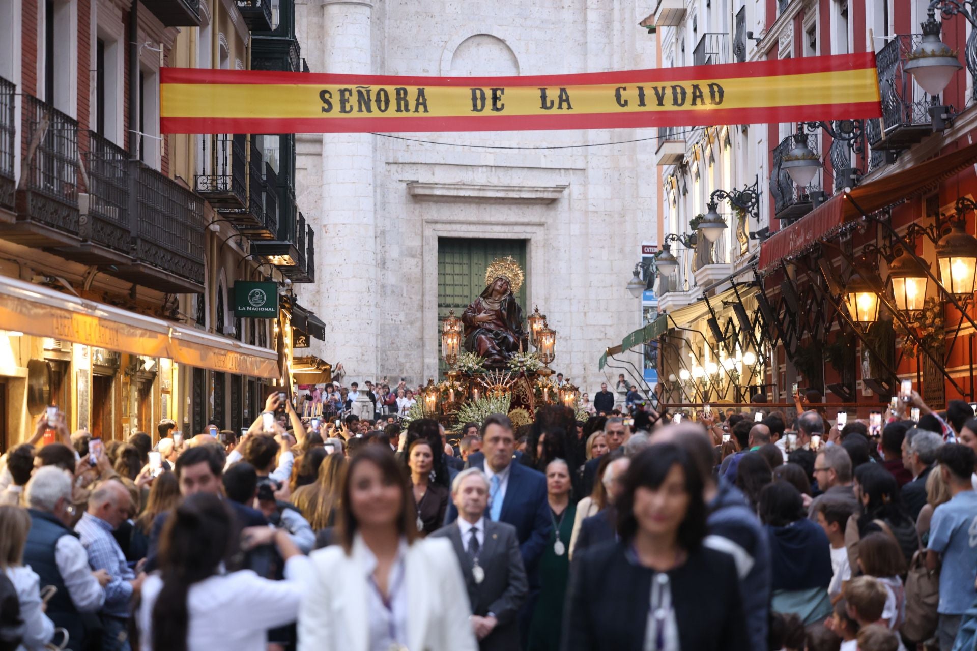 Las fotos de la procesión de clausura de la Misión evangelizadora Cofradía de Nuestra Señora de las Angustias