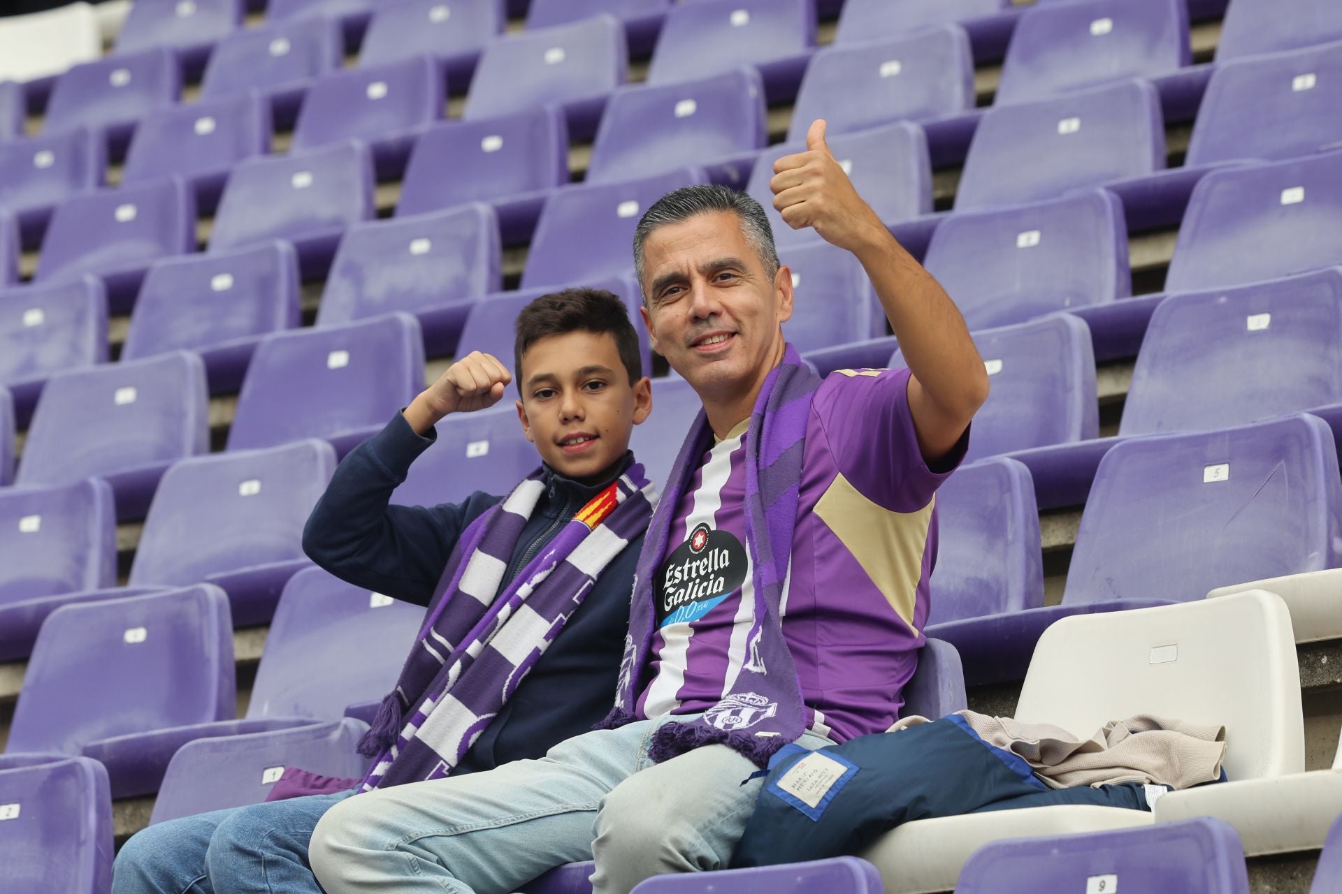 Búscate en la grada del Real Valladolid-Cultural Leonesa 2/4